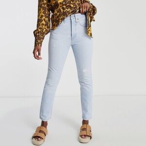 NWT Levi’s 501 High Rise Distressed Skinny Jeans in Ojai Snow